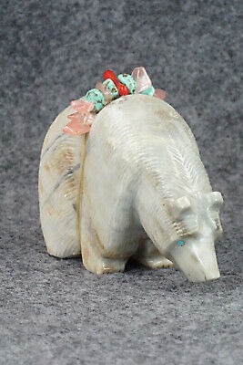 Bear Zuni Fetish Carving - Paulette Quam