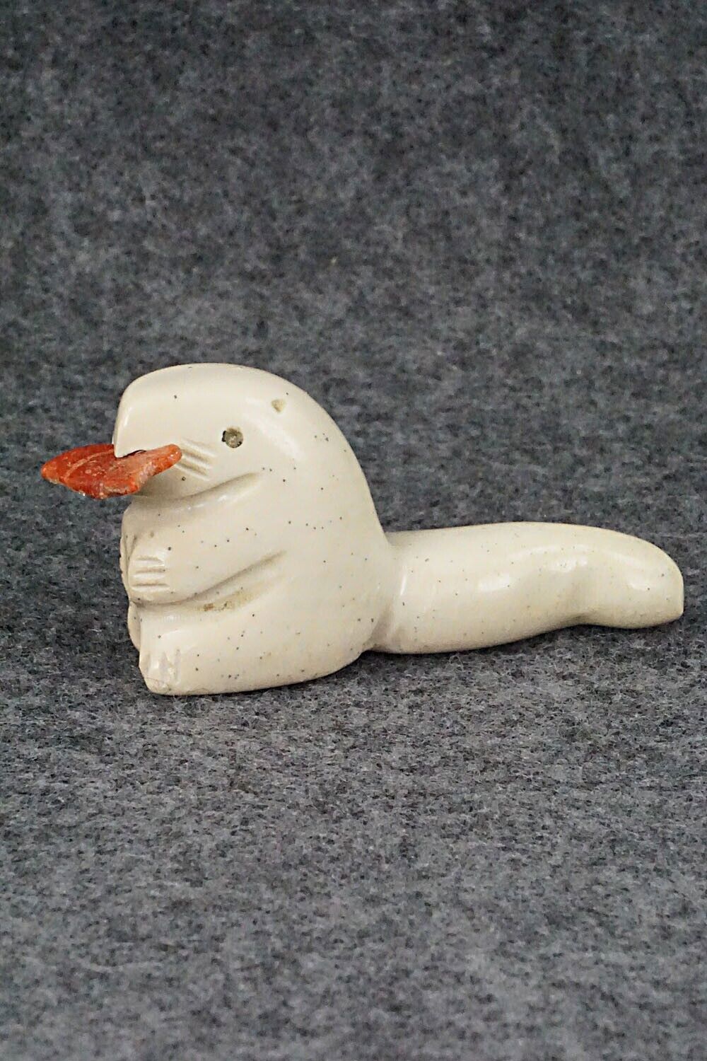 Otter Zuni Fetish Carving - Justin Red Elk