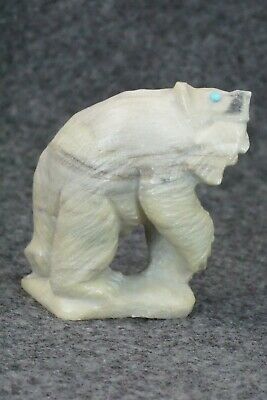 Bear Zuni Fetish Carving - Derrick Kaamasee