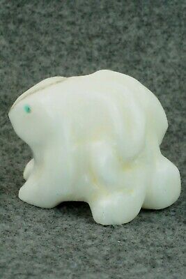 Rabbit Zuni Fetish Carving - Ariane Quam