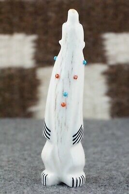 Bear Zuni Fetish Carving - Claudia Peina