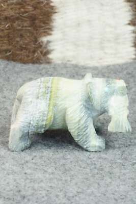 Bear Zuni Fetish Carving - Derrick Kaamasee