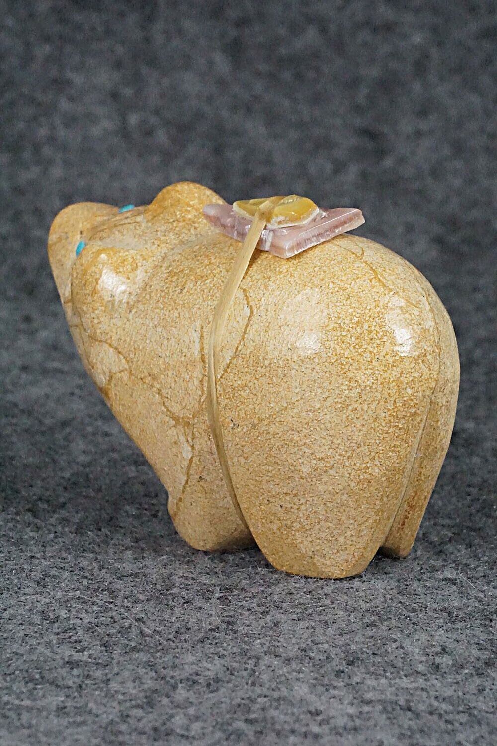 Bear Zuni Fetish Carving - Delvin Leekya