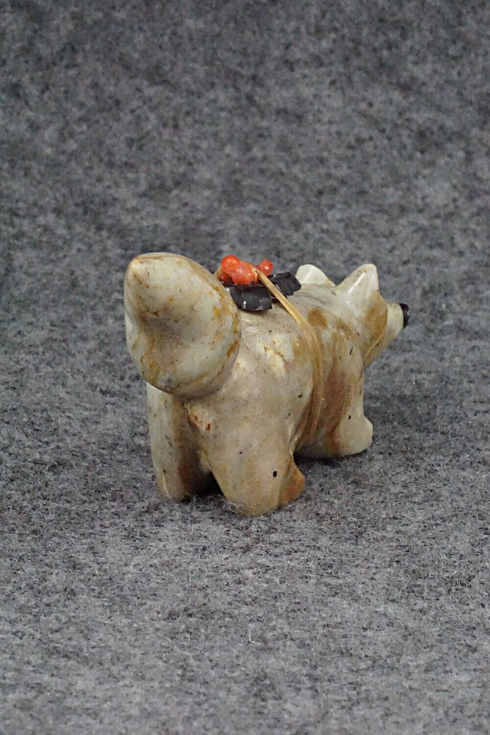 Wolf Zuni Fetish Carving - Enrike Leekya