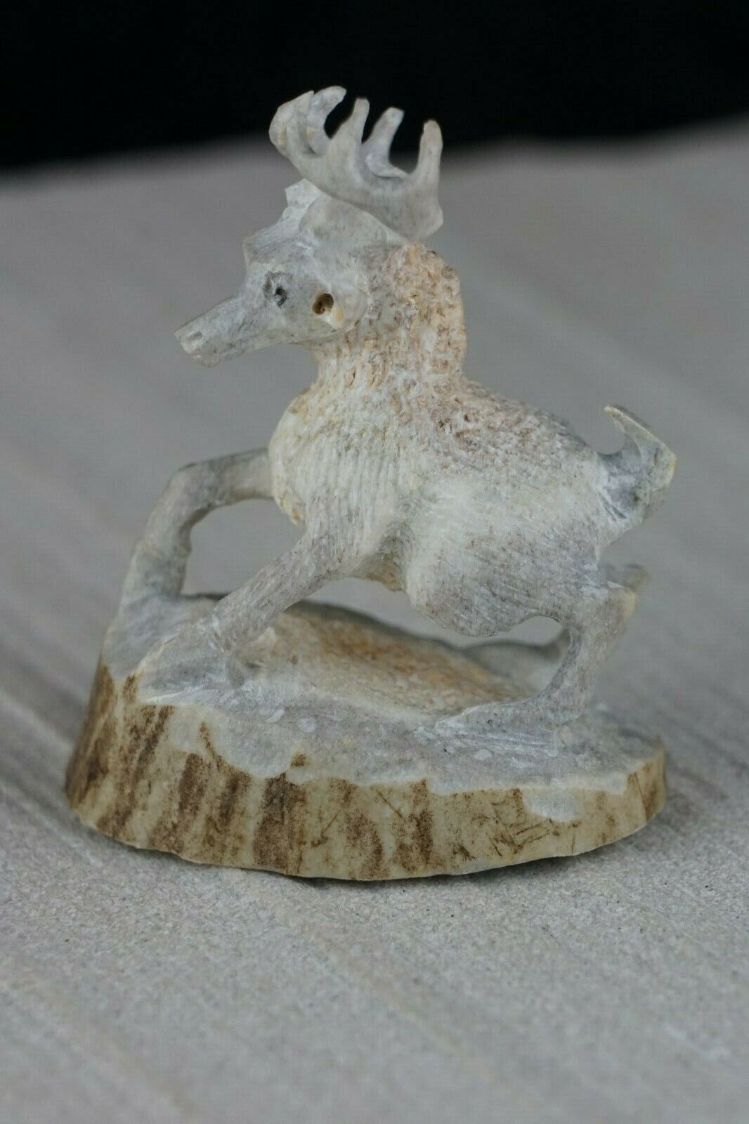 Deer Zuni Fetish Carving - Lewis Malie Jr. - High Lonesome Trading