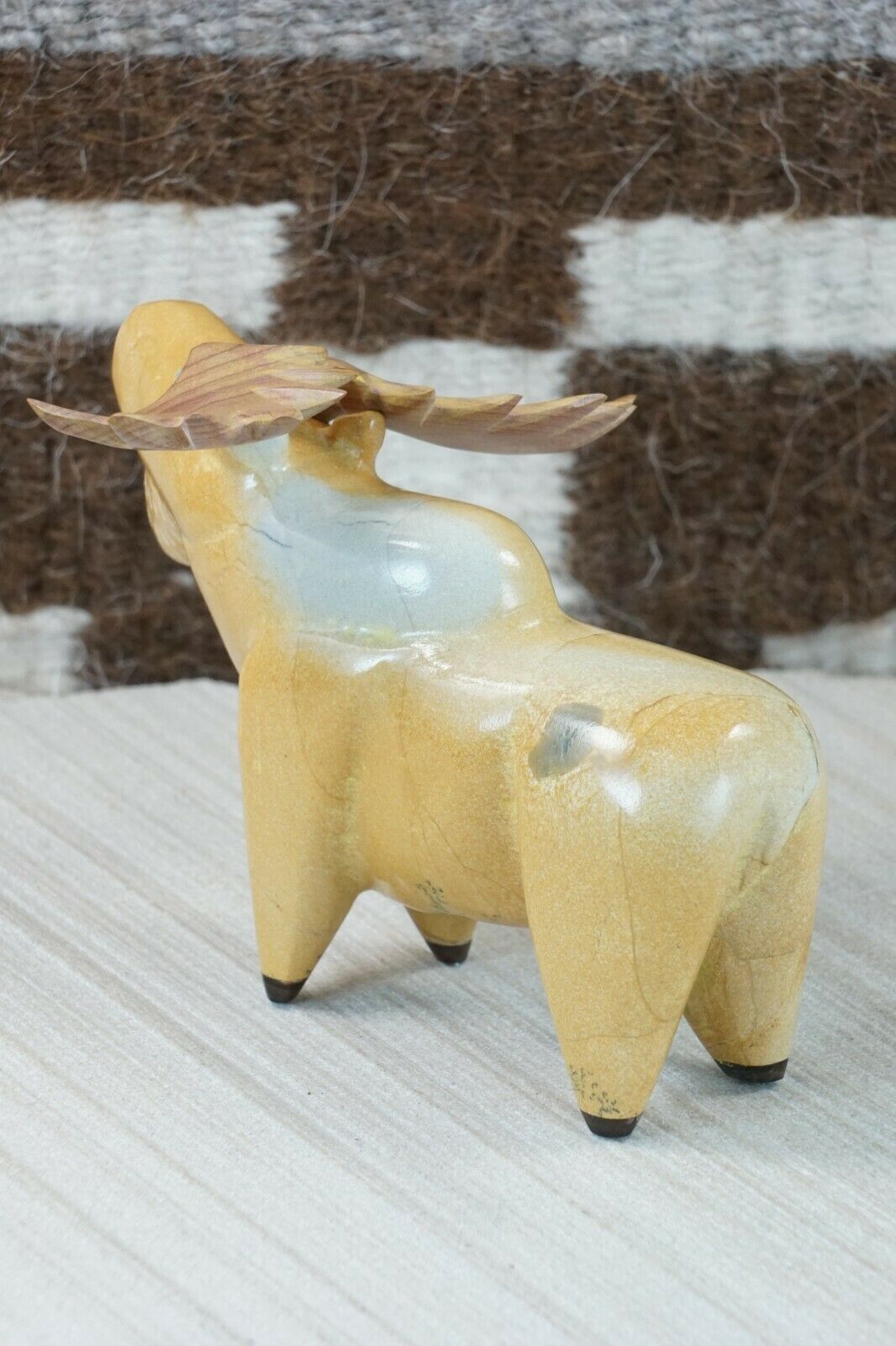 Moose Zuni Fetish Carving - Enrike Leekya
