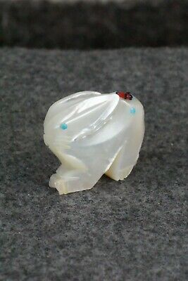 Rabbit Zuni Fetish Carving - Danette Laate