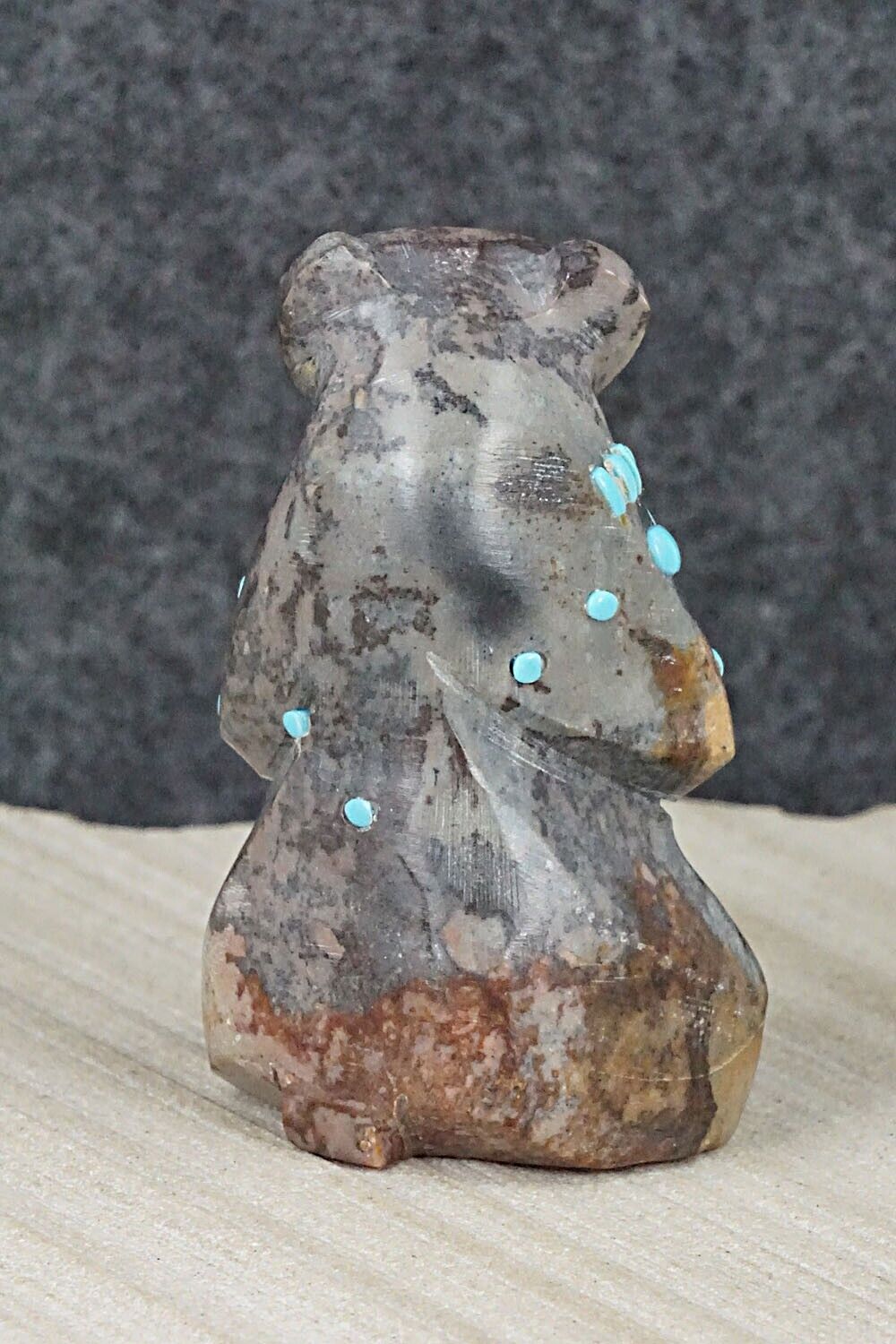 Bear Zuni Fetish Carving - Danette Laate