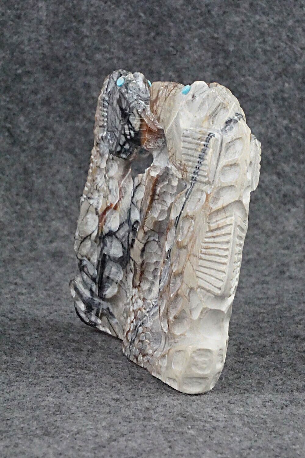 Seahorse Zuni Fetish Carving - Carlton Kaamasee