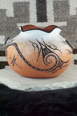 Zuni Pottery - Deldrick Cellicion