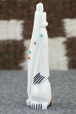 Bear Zuni Fetish Carving - Claudia Peina