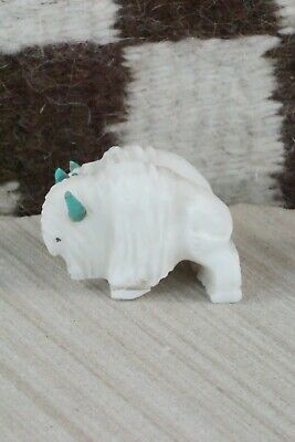 Buffalo Zuni Fetish Carving - Kevin Quam
