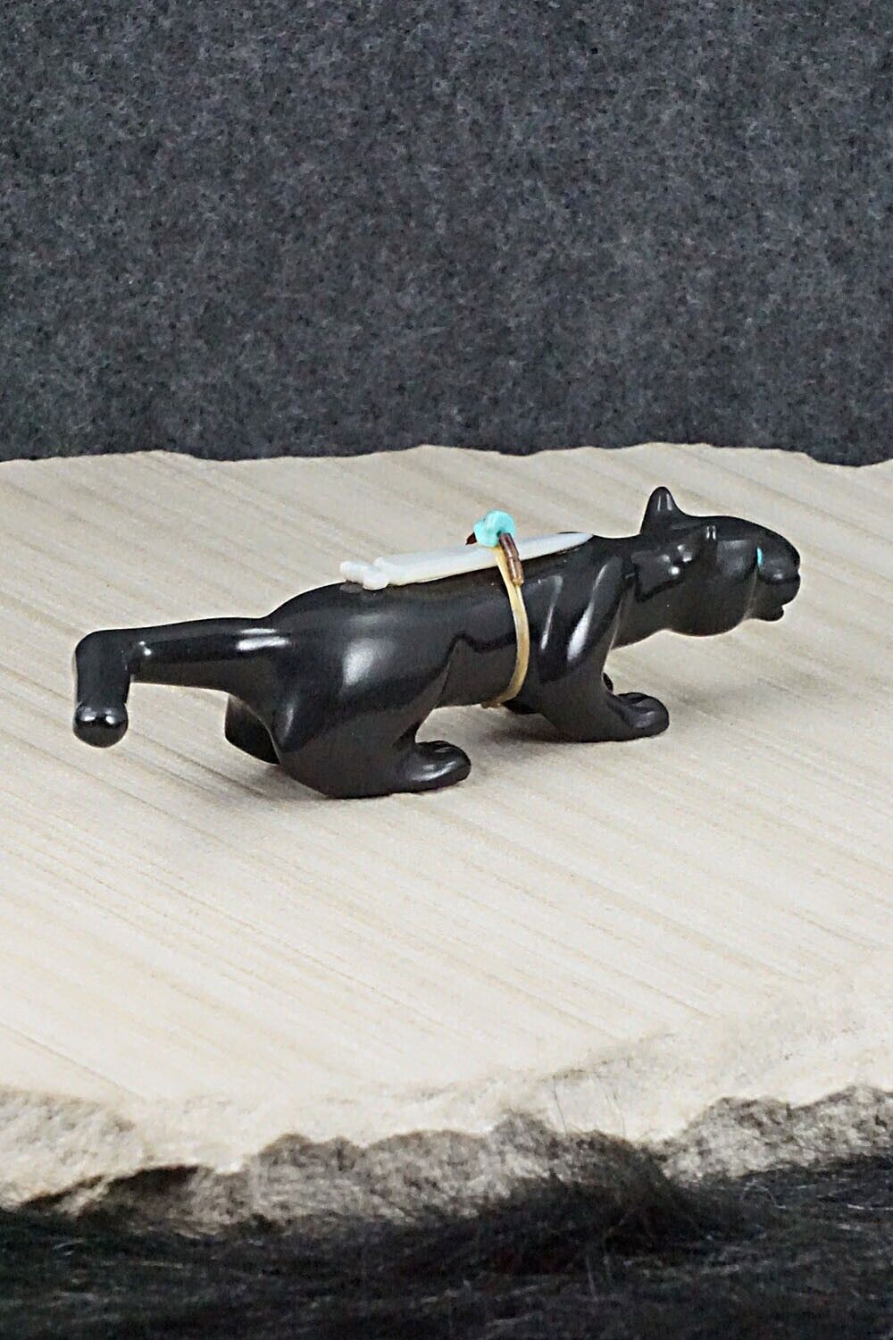 Mountain Lion Zuni Fetish Carving - Albert Eustace
