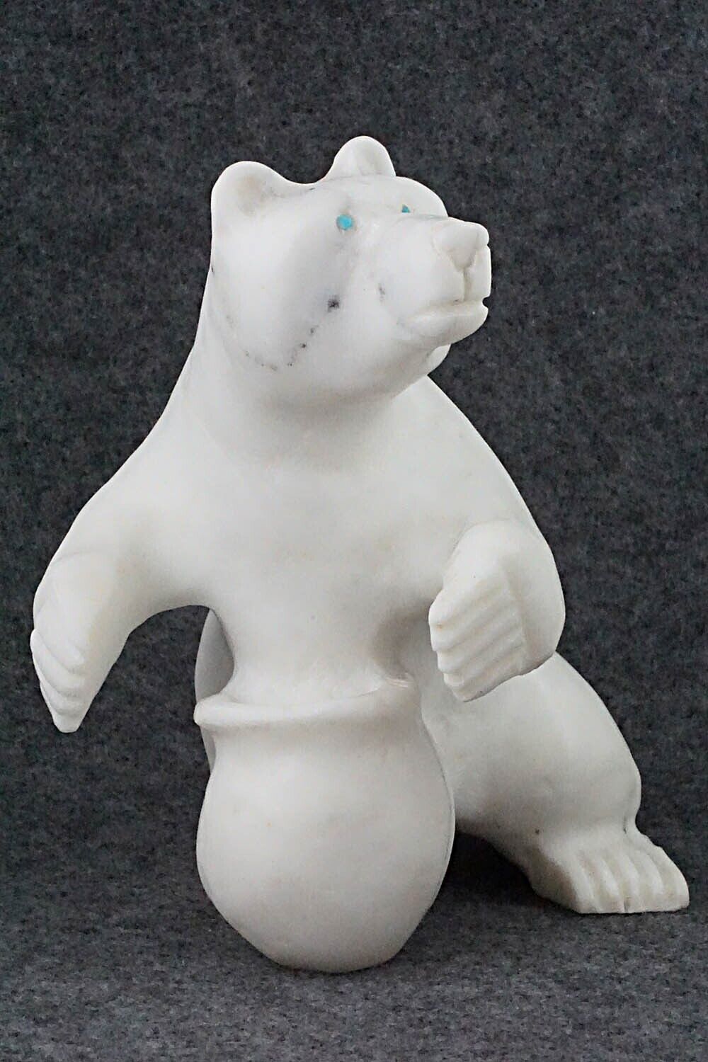 Bear Zuni Fetish Carving - Albert Eustace