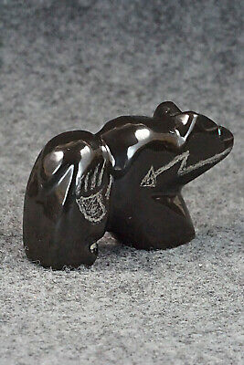 Bear Zuni Fetish Carving - Jared Amesoli