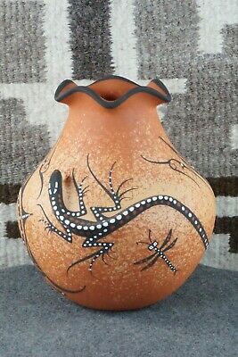 Zuni Pottery - Deldrick Cellicion
