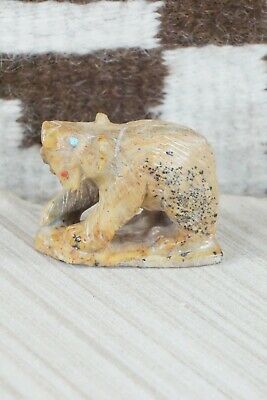 Bear Zuni Fetish Carving - Derrick Kaamasee