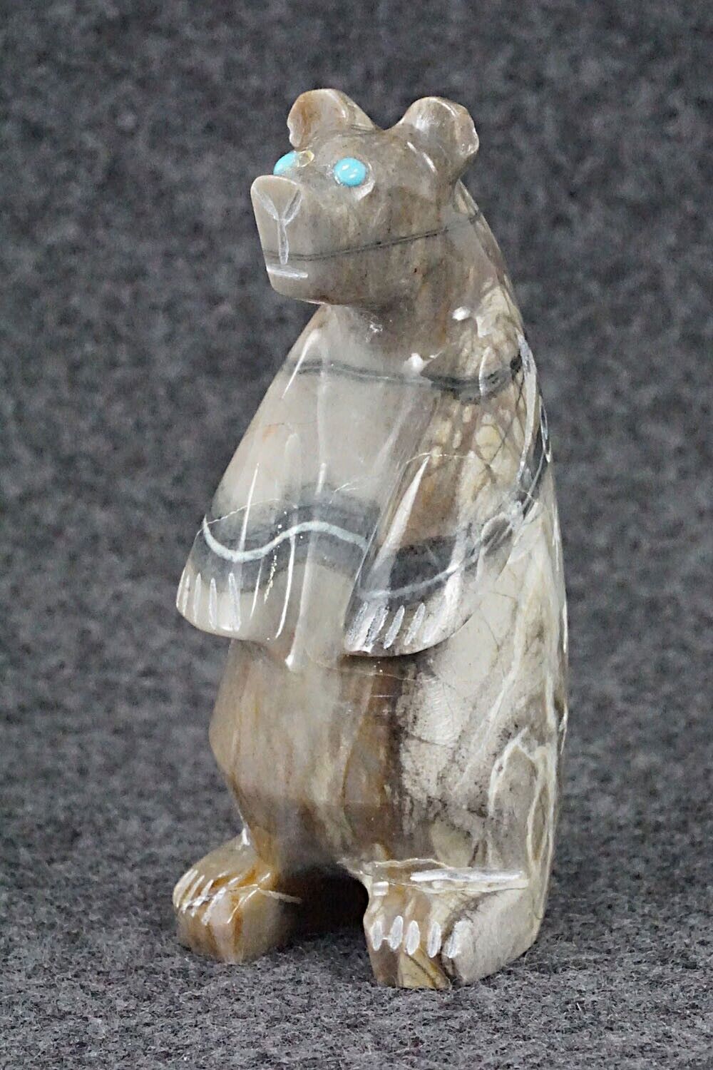 Bear Zuni Fetish Carving - Shannon Calavaza