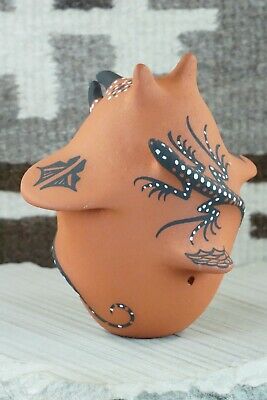 Zuni Pottery - Lorenda Cellicion