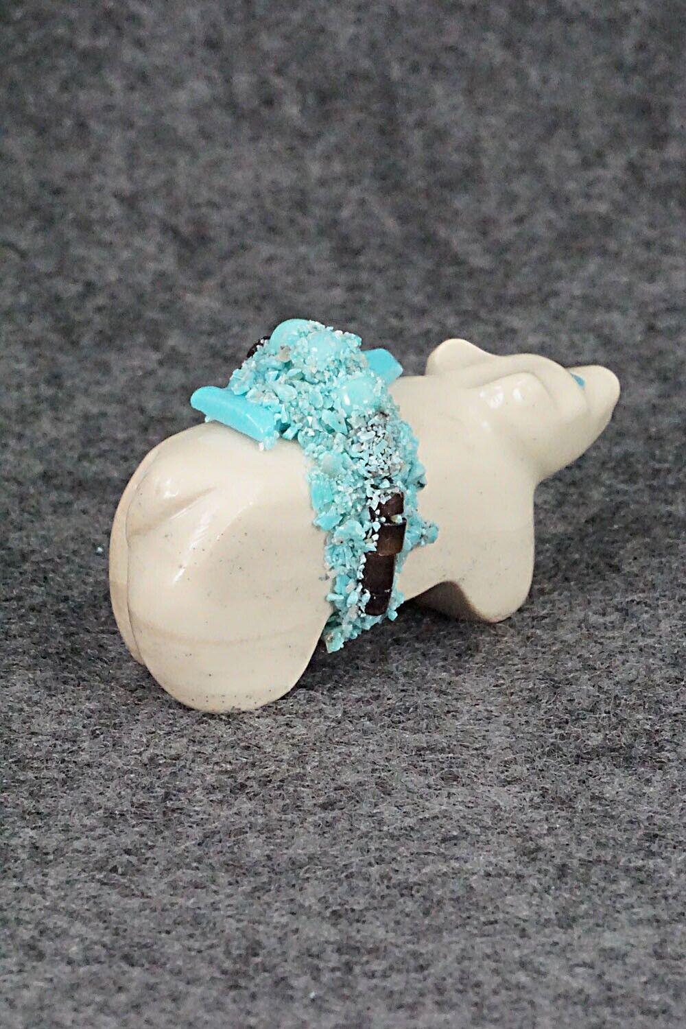 Bear Zuni Fetish Carving - Marvelita Phillips