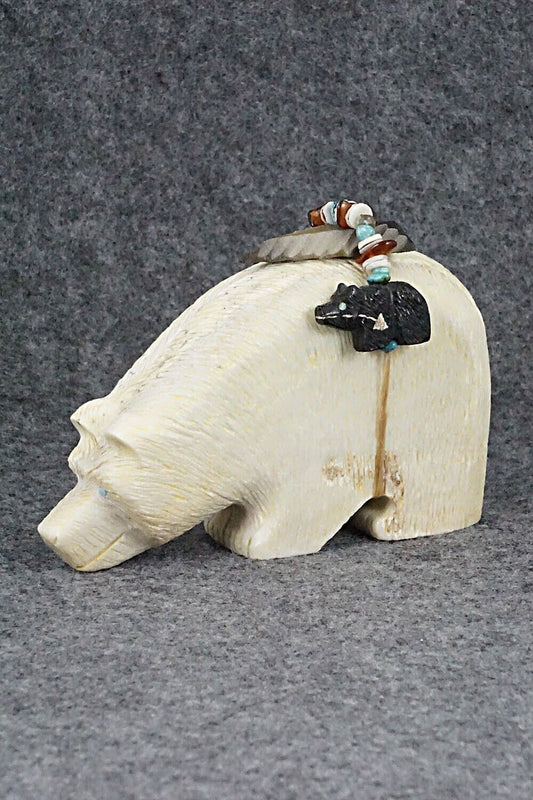 Bear Zuni Fetish Carving - Douglas Martza