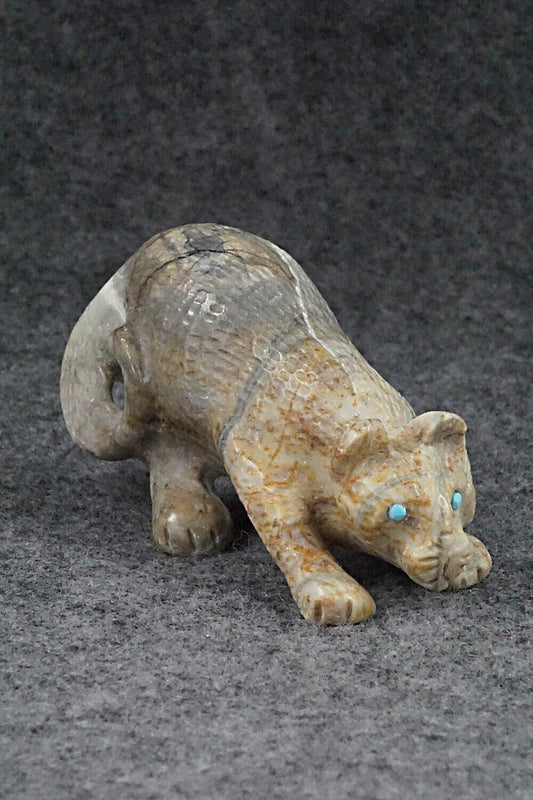Mountain Lion Zuni Fetish Carving - Wilfred Cheama