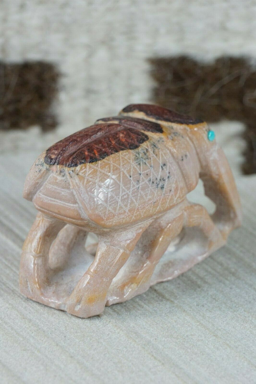 Beetle Zuni Fetish Carving - Derrick Kaamasee - High Lonesome Trading