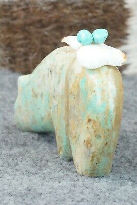 Bear Zuni Fetish Carving - Daphne Quam