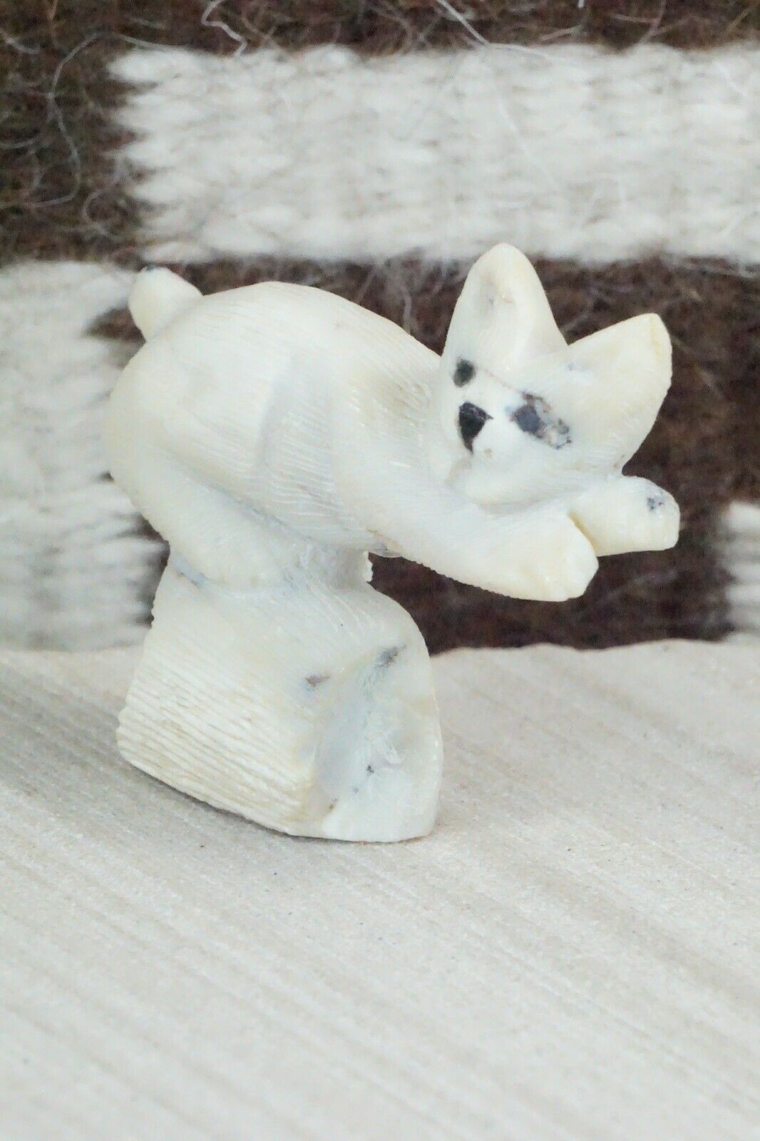 Bobcat Zuni Fetish Carving - Colin Weeka