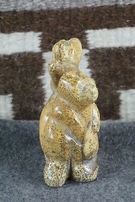 Bear Zuni Fetish Carving - Ariane Quam