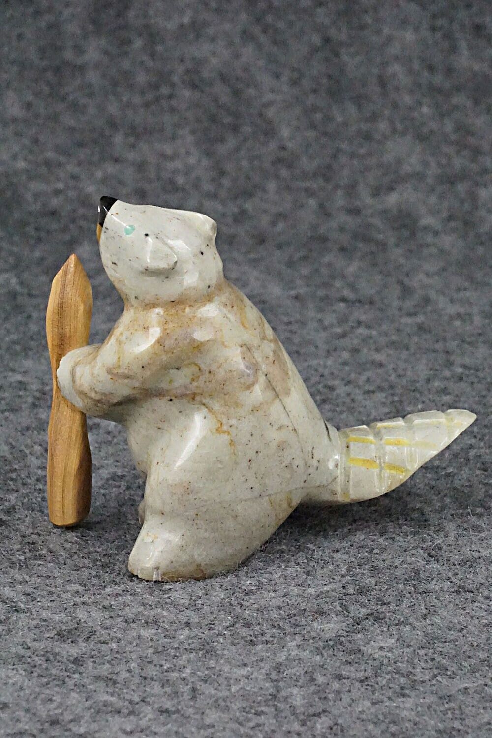 Beaver Zuni Fetish Carving - Enrike Leekya