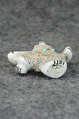 Bear Zuni Fetish Carving - Claudia Peina