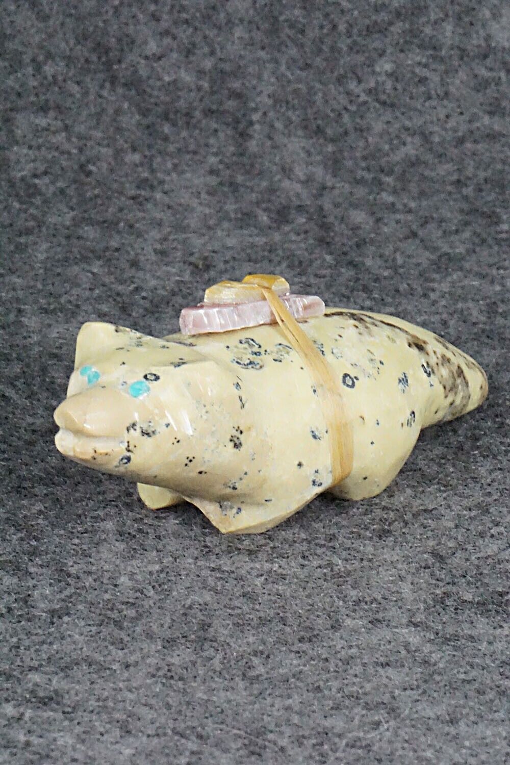 Badger Zuni Fetish Carving - Delvin Leekya