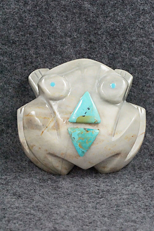 Frog Zuni Fetish Carving - Shannon Calavaza