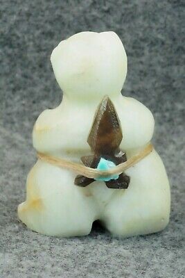Bear Zuni Fetish Carving - Ariane Quam