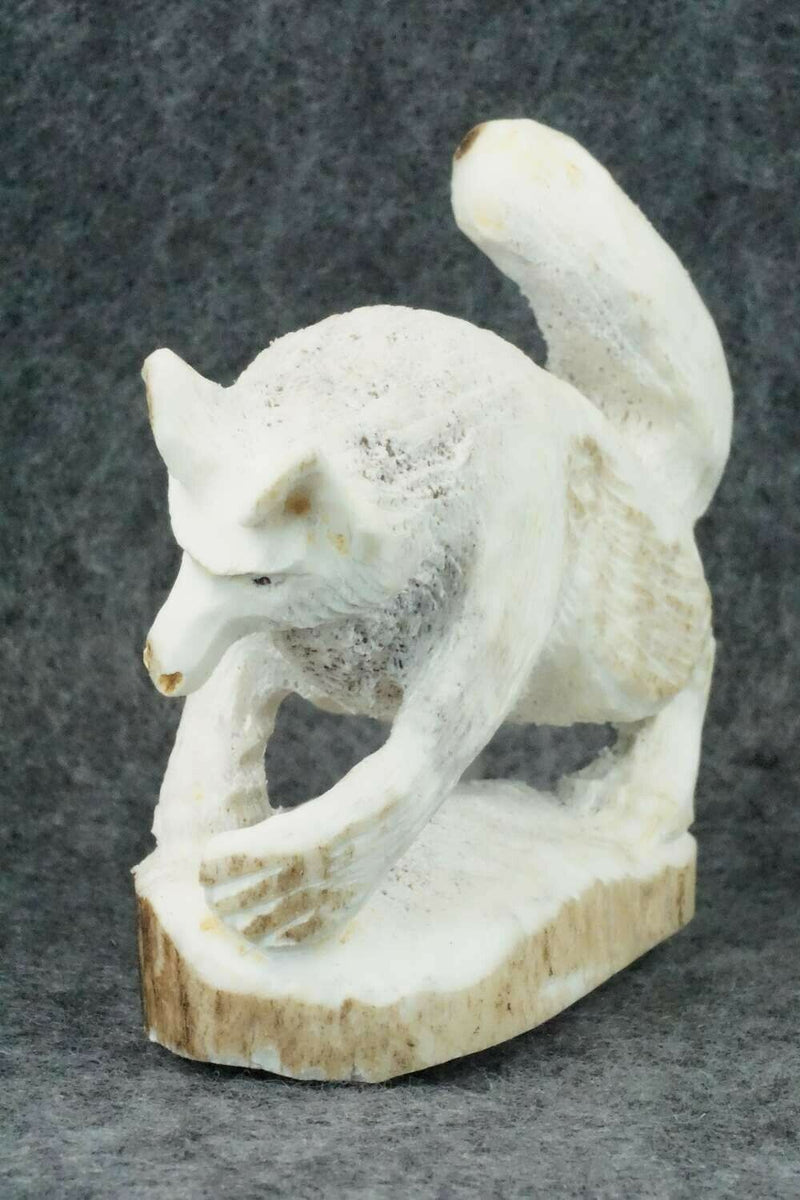 Wolf Zuni Fetish Carving - Lewis Malie Jr.