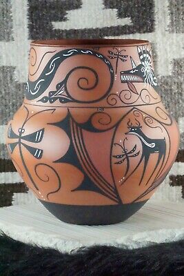 Zuni Pottery - Peynetsa