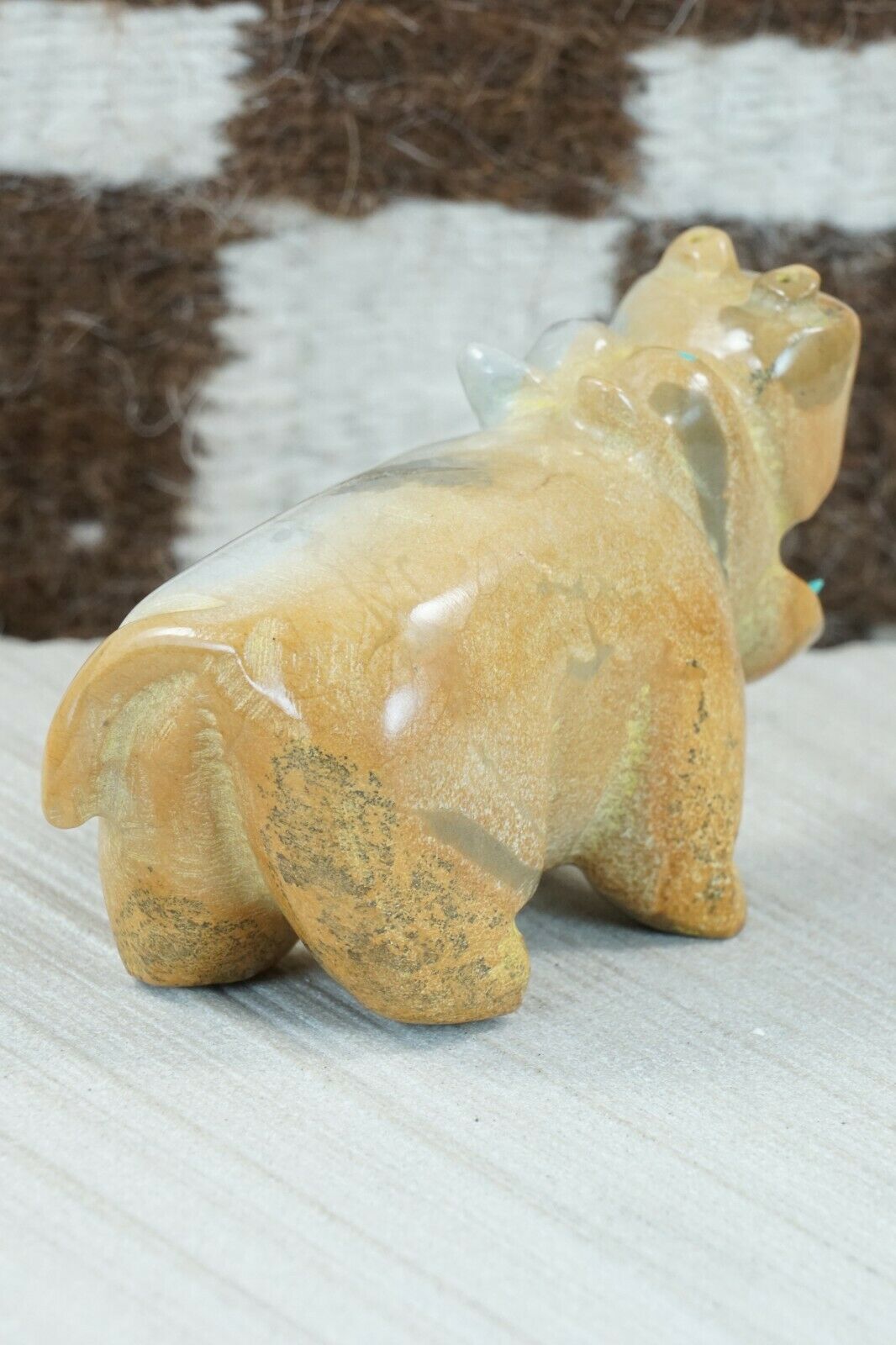 Hippo Zuni Fetish Carving - Enrike Leekya