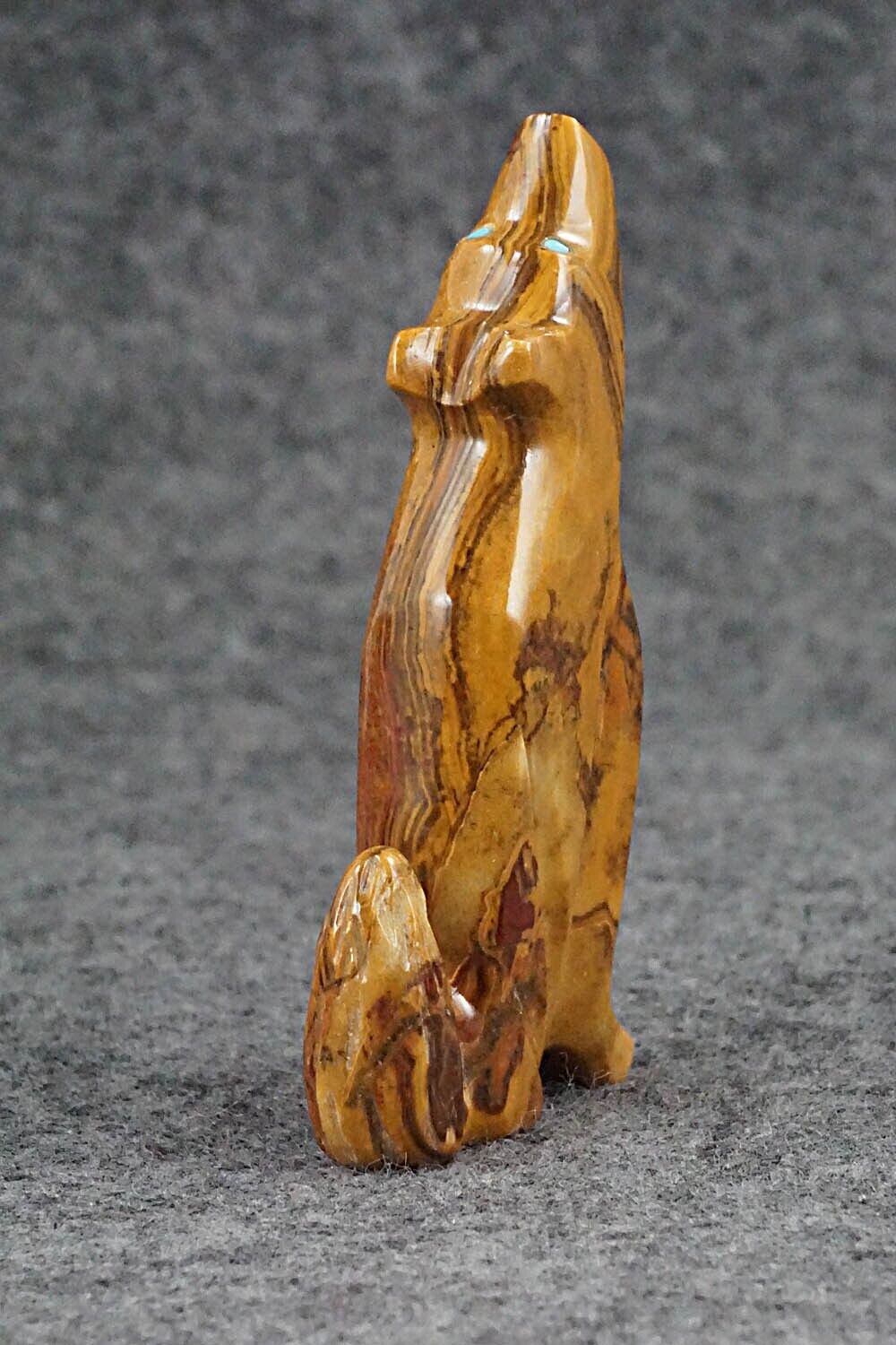 Coyote Zuni Fetish Carving - Rodney Laiwakete