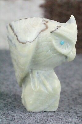 Owl Zuni Fetish Carving - Derrick Kaamasee