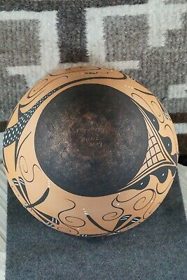 Zuni Pottery - Peynetsa