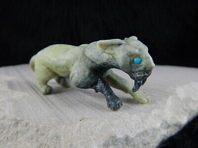 Mountain Lion Zuni Fetish - Dan Quam - Zuni Mtn. Lion Carving - Native American - High Lonesome Trading