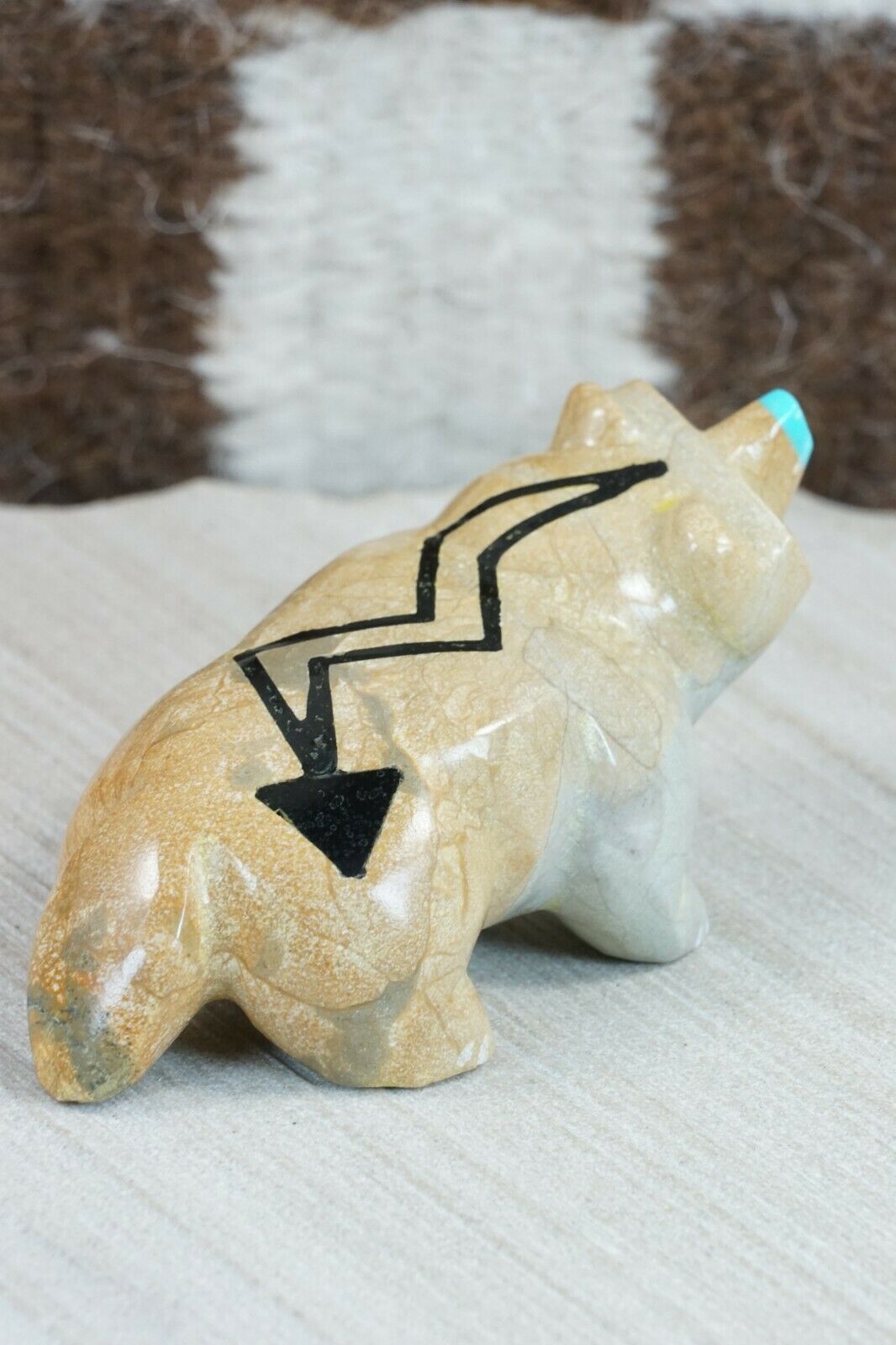 Badger Zuni Fetish Carving - Enrike Leekya