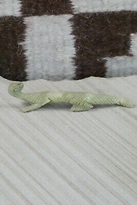 Lizard Zuni Fetish Carving - Lance Cheama