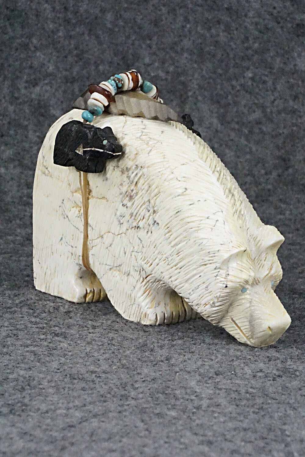 Bear Zuni Fetish Carving - Douglas Martza