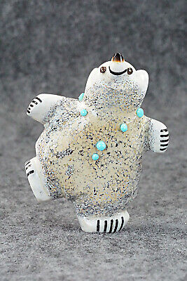 Bear Zuni Fetish Carving - Claudia Peina
