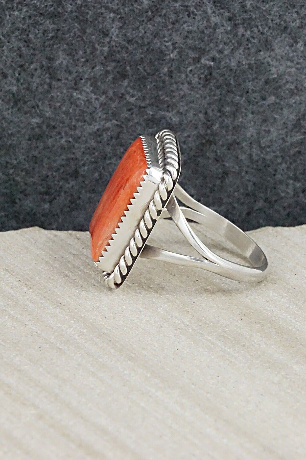 Spiny Oyster & Sterling Silver Ring - Benjamin Martinez - Size 9.25