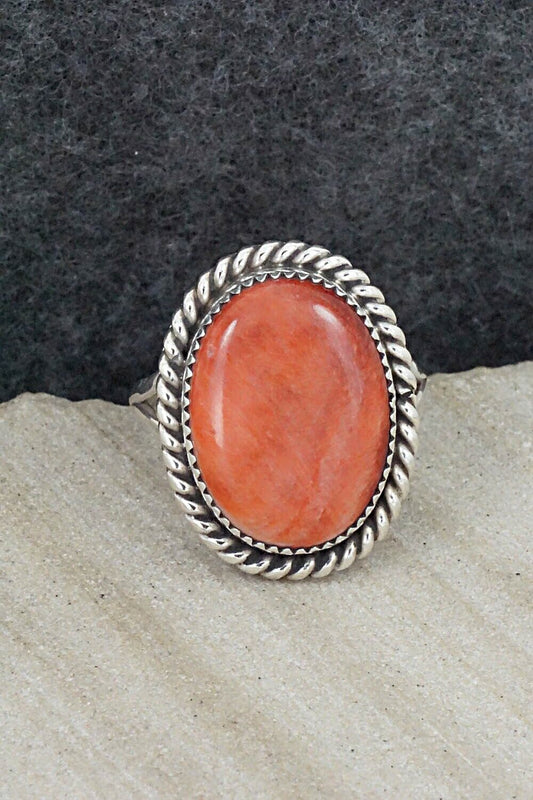 Spiny Oyster & Sterling Silver Ring - Benjamin Martinez - Size 9