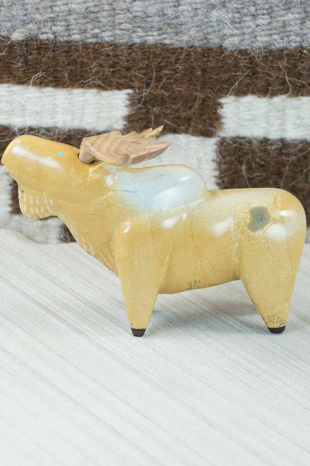 Moose Zuni Fetish Carving - Enrike Leekya