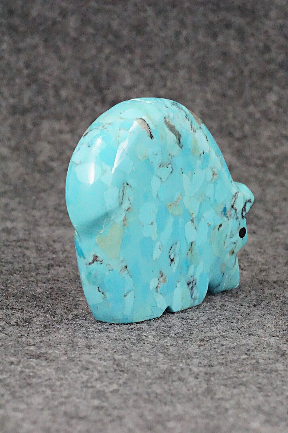 Bear Zuni Fetish Carving - Andres Lementino